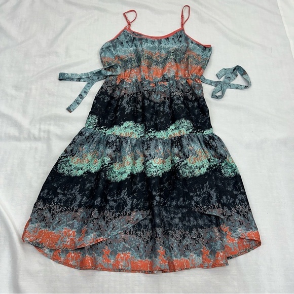 Band of Gypsies Women’s size Medium Gray Blue Peach Hi Low Midi Dress - Picture 9 of 10